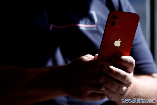 配资世家炒股配资开户 苹果季报前瞻：iPhone销量或连续两季度下滑 AI推迟将成焦点